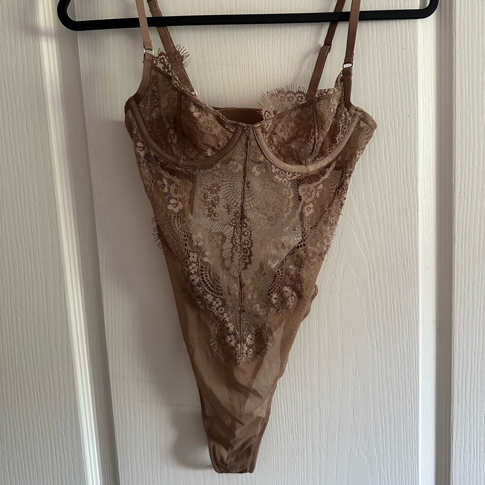 Aritzia Body Suit
